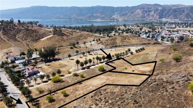 100 Robertson, Lake Elsinore, CA 92530