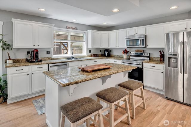 25801 176th Place SE, Covington, WA 98042
