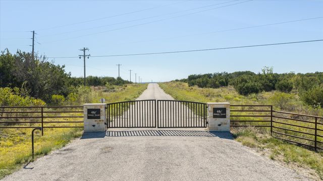 1166 Hidden Valley Road, Glen Rose, TX 76043