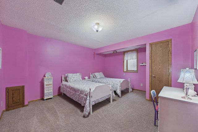 3235 Park Overlook Drive, Shoreview, MN 55126