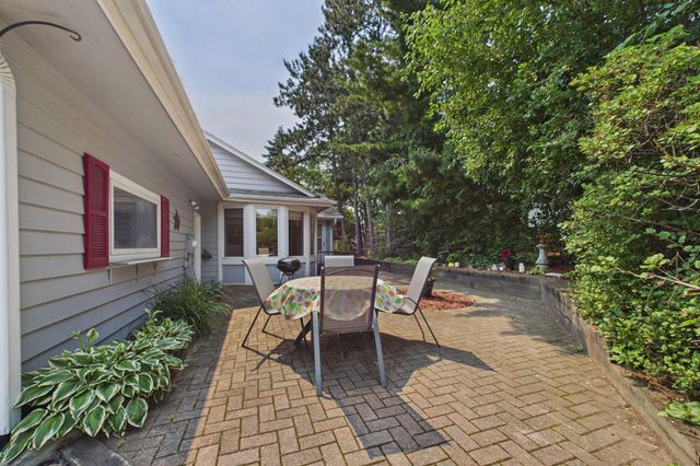 3235 Park Overlook Drive, Shoreview, MN 55126