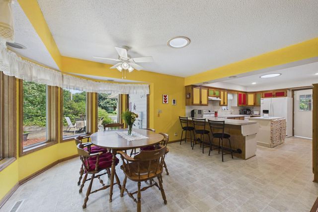 3235 Park Overlook Drive, Shoreview, MN 55126