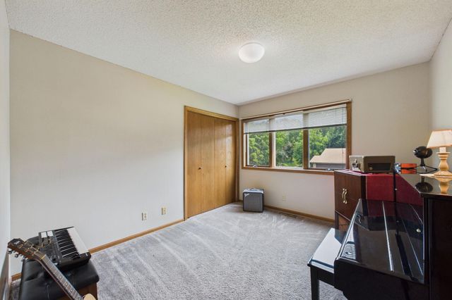 3235 Park Overlook Drive, Shoreview, MN 55126