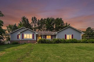 3235 Park Overlook Drive, Shoreview, MN 55126