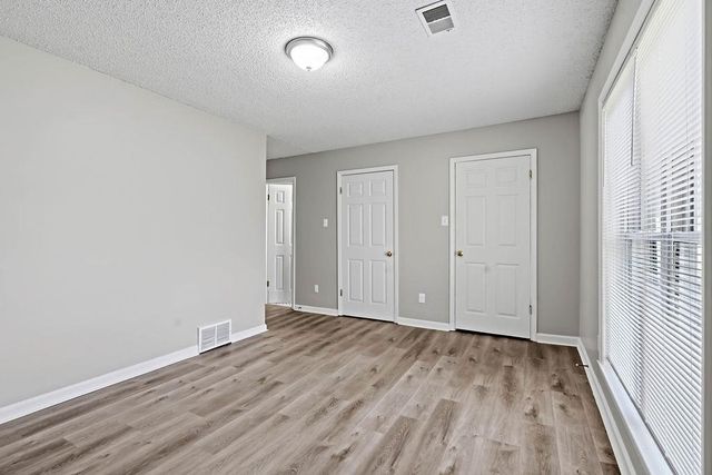 3765 OAKHURST AVE, Millington, TN 38053