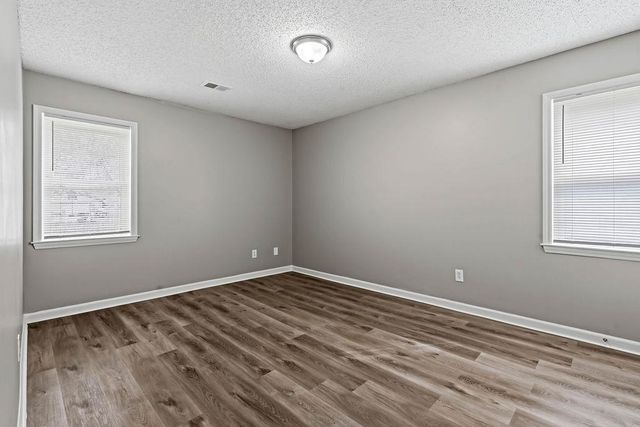 3765 OAKHURST AVE, Millington, TN 38053