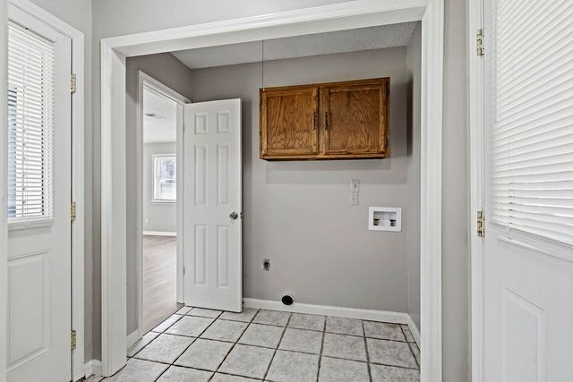 3765 OAKHURST AVE, Millington, TN 38053