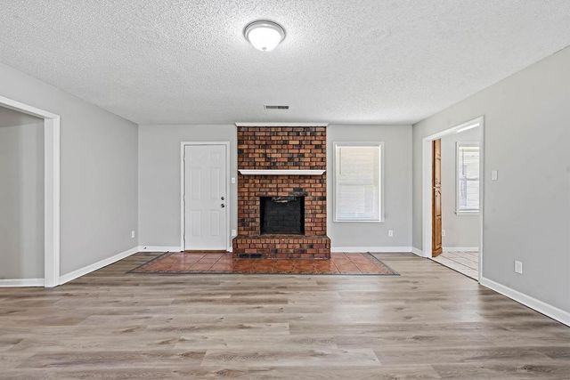 3765 OAKHURST AVE, Millington, TN 38053