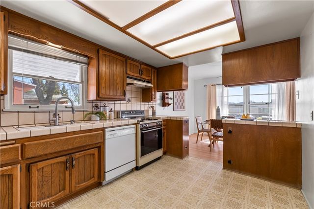 15974 Hawthorne, Fontana, CA 92335