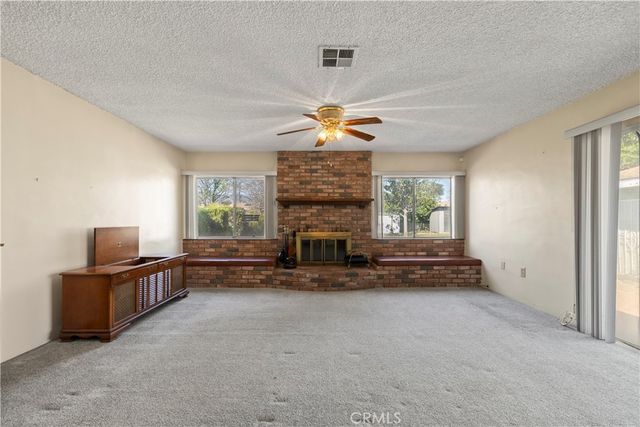 15974 Hawthorne, Fontana, CA 92335