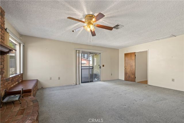 15974 Hawthorne, Fontana, CA 92335