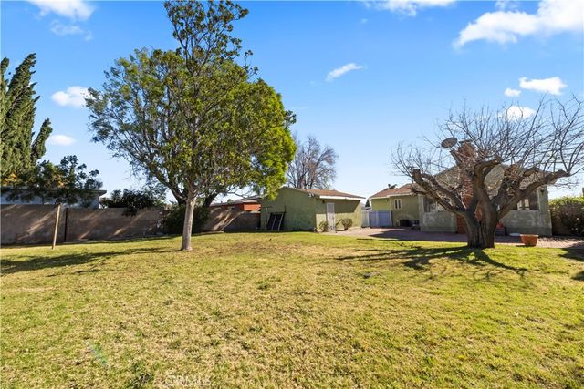 15974 Hawthorne, Fontana, CA 92335