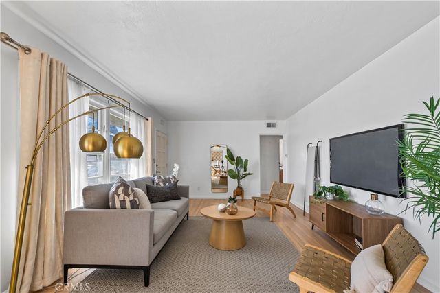 15974 Hawthorne, Fontana, CA 92335