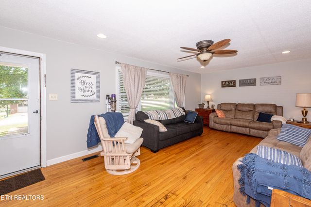 100 Shawnee Drive, Maryville, TN 37804