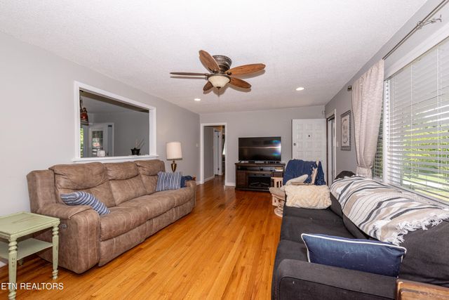 100 Shawnee Drive, Maryville, TN 37804