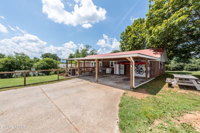 100 Shawnee Drive, Maryville, TN 37804