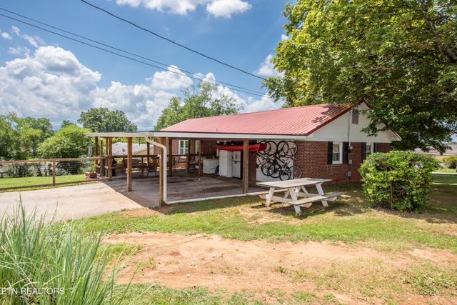 100 Shawnee Drive, Maryville, TN 37804