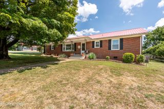 100 Shawnee Drive, Maryville, TN 37804