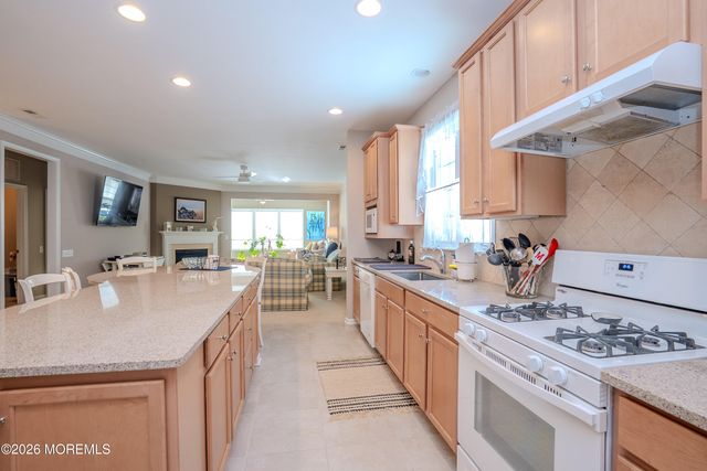 45 Aberdeen Lane, Manchester, NJ 08759