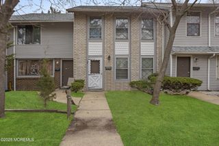 142 Coventry Drive, Lakewood, NJ 08701