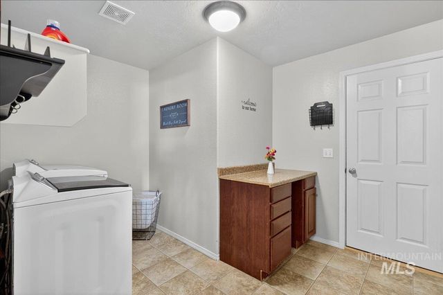6287 Silver Elm Way, Meridian, ID 83646