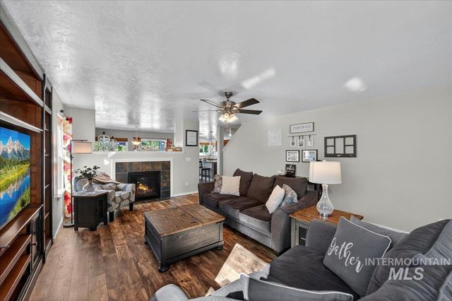 6287 Silver Elm Way, Meridian, ID 83646
