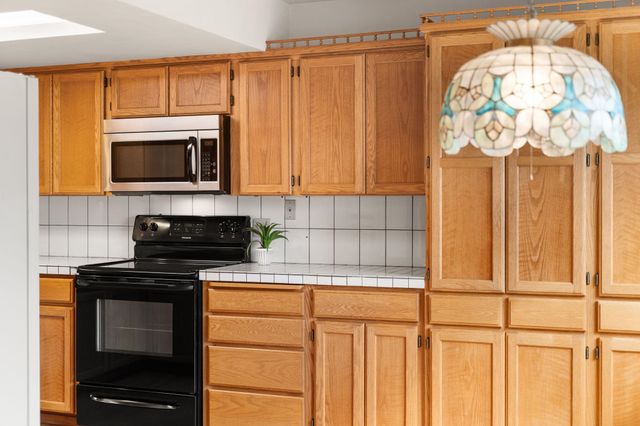 12425 E Olive Ave, Spokane Valley, WA 99216