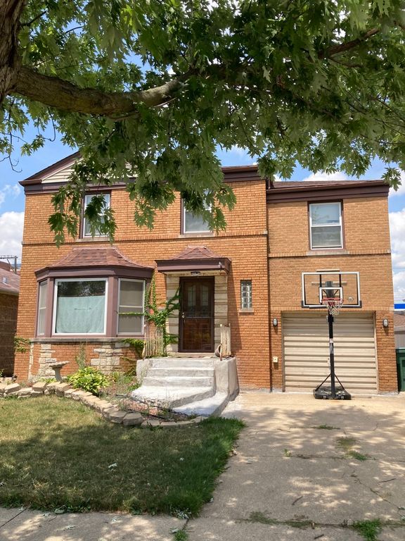 2764 W 95th Place, Evergreen Park, IL 60805