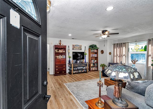 715 NE 12TH TERRACE, Crystal River, FL 34428