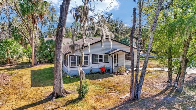 715 NE 12TH TERRACE, Crystal River, FL 34428