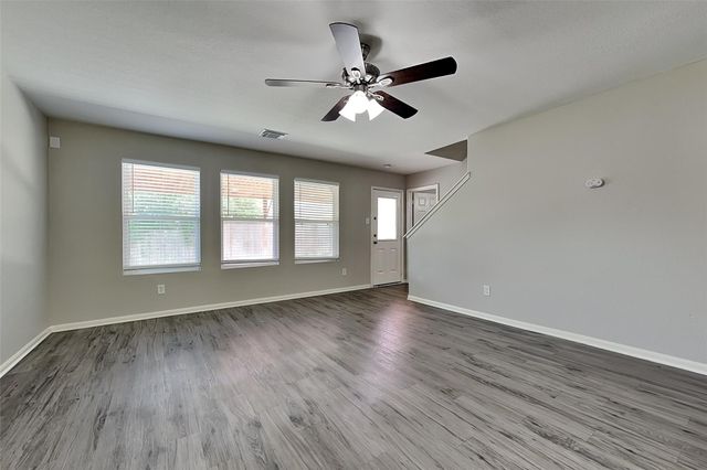 16731 N Blue Jay Drive, Conroe, TX 77385