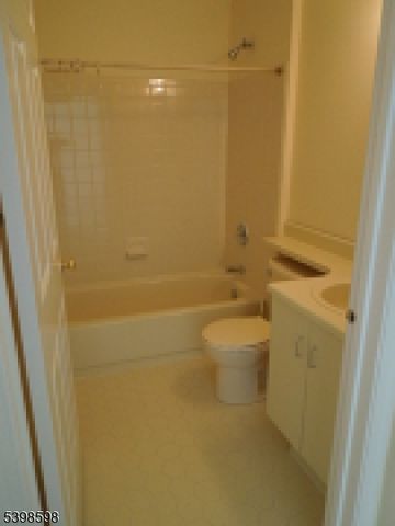 168 Potomac Dr Condo 168, Bernards Twp., NJ 07920