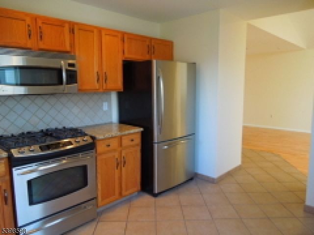 168 Potomac Dr Condo 168, Bernards Twp., NJ 07920