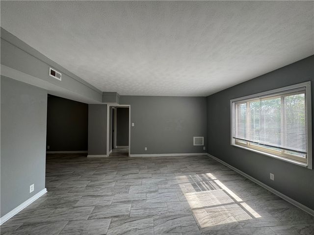 2358 S Patterson Boulevard 6, Kettering, OH 45409