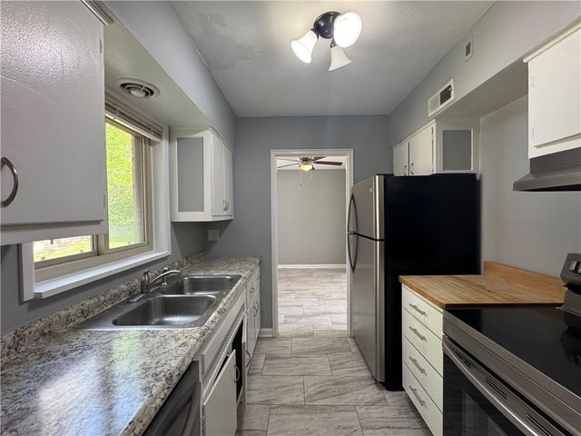 2358 S Patterson Boulevard 6, Kettering, OH 45409