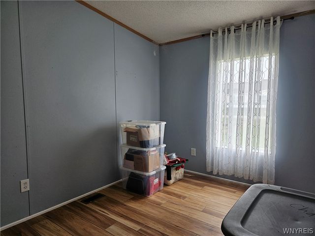 1372 Chestnut Street, Alden, NY 14001