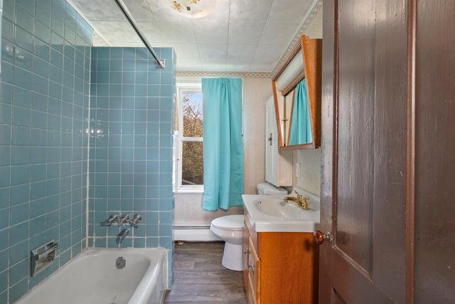 29 Woodstock Avenue, Rutland City, VT 05701