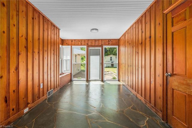 4816 Dippen Road, Walkertown, NC 27105