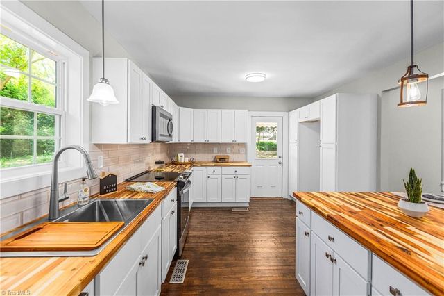 4816 Dippen Road, Walkertown, NC 27105