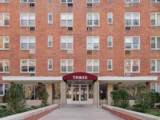 3 Sadore Ln 4P, Yonkers, NY 10710