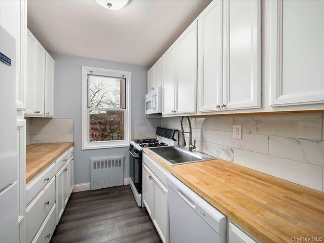 3 Sadore Ln 4P, Yonkers, NY 10710