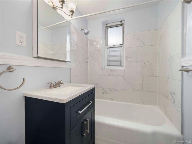 3 Sadore Ln 4P, Yonkers, NY 10710