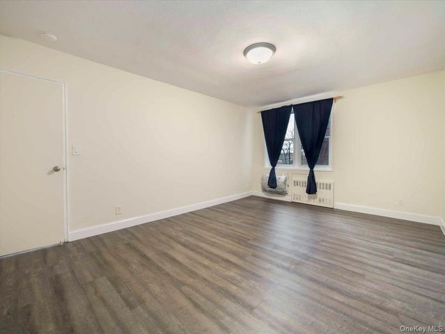 3 Sadore Ln 4P, Yonkers, NY 10710