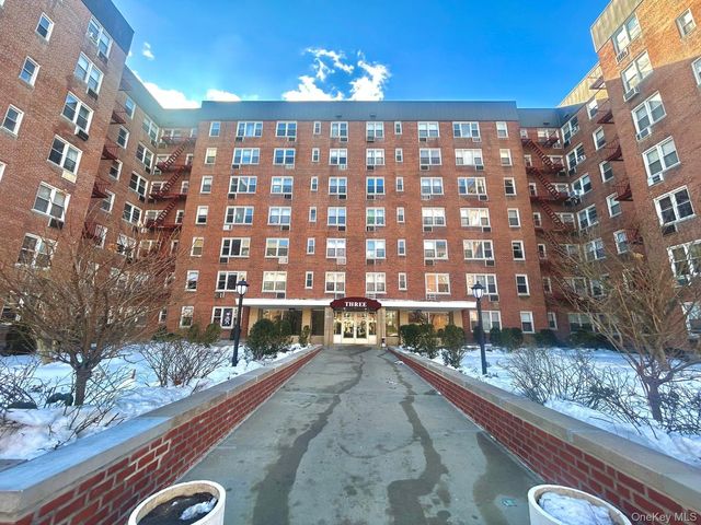 3 Sadore Ln 4P, Yonkers, NY 10710