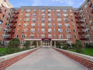 3 Sadore Ln 4P, Yonkers, NY 10710
