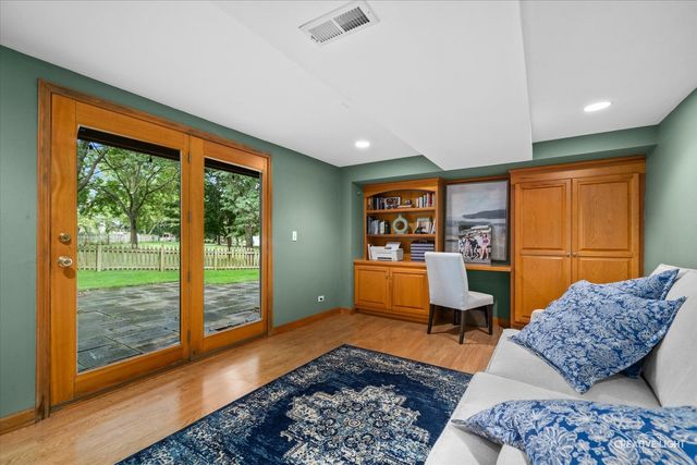 1143 Stuart Court, Naperville, IL 60540