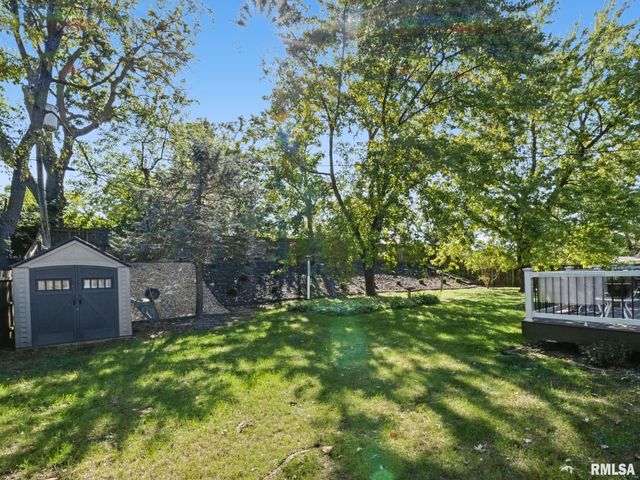606 W TIMBER RIDGE Drive, Peoria, IL 61615