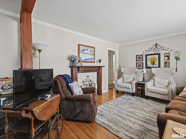 606 W TIMBER RIDGE Drive, Peoria, IL 61615