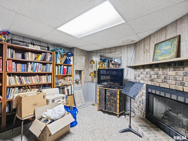 606 W TIMBER RIDGE Drive, Peoria, IL 61615