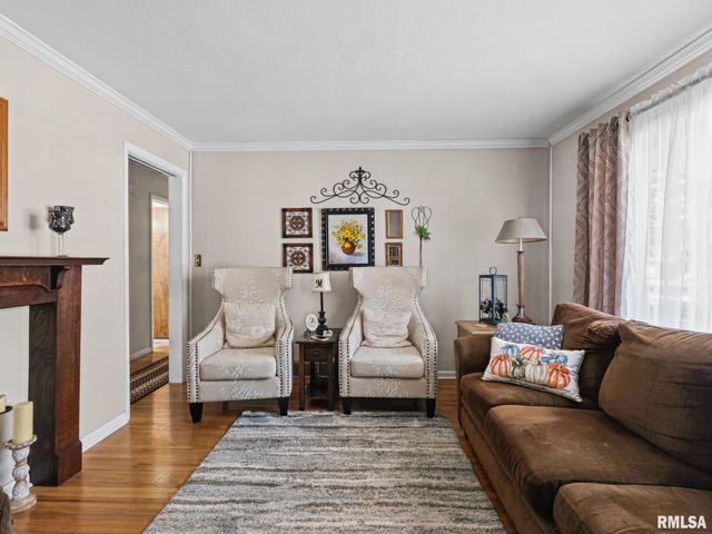 606 W TIMBER RIDGE Drive, Peoria, IL 61615